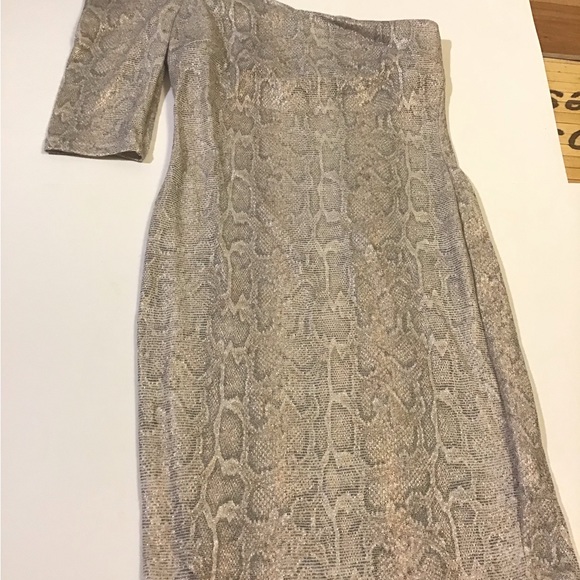 One shoulder metallic gold snakeskin print dress - Picture 11 of 11